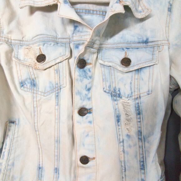 Free People Denim Jacket Womens 10 Blue Acid Wash Distressed Trucker Cropped - Picture 9 of 12